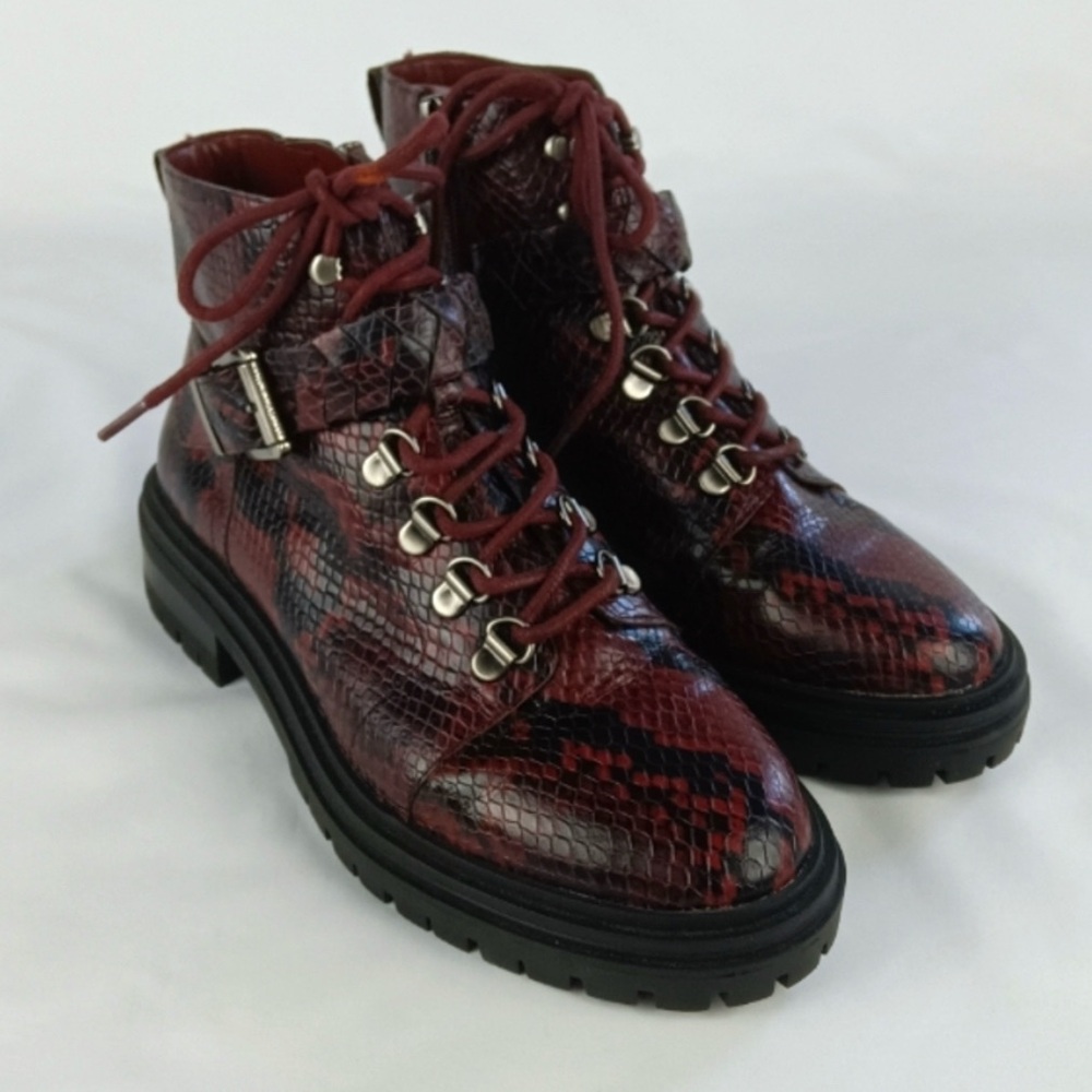 SALE! “Vince Camuto - Bindelia” Snakeskin Ankle Boots. SIZE 7.5